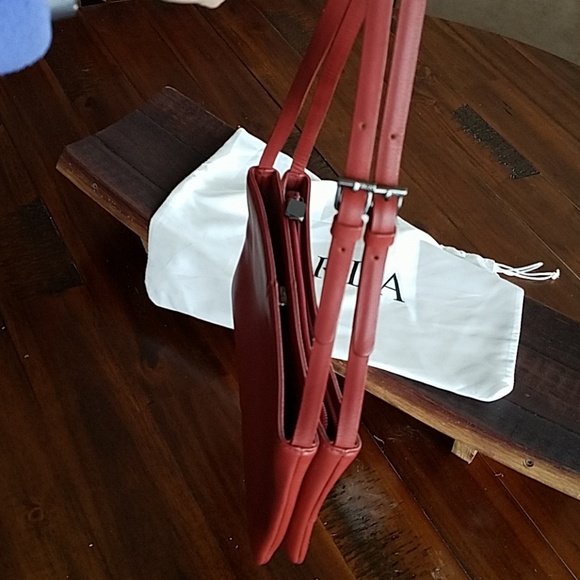 Furla Italian Soft Leather Shoulder Bag - Picture 2 of 8